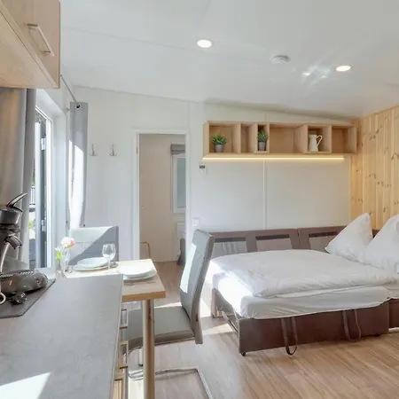 Tiny Haus 14 Am Brombachsee 別荘